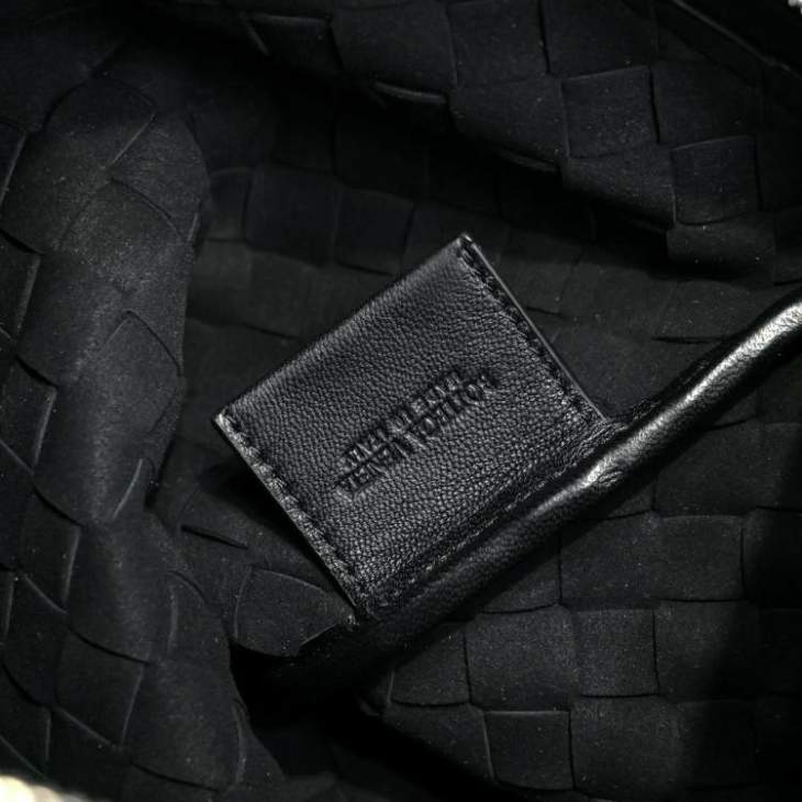 Picture of Bottega Veneta Wallets _SKUfw184097446fw